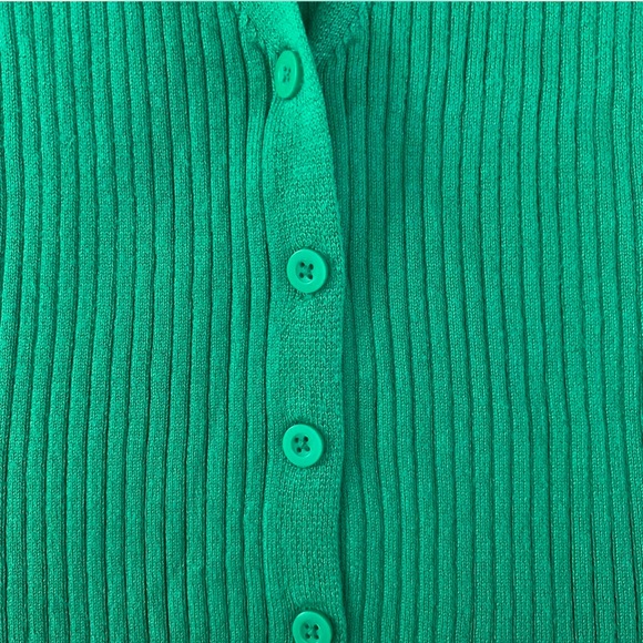 Green Polo Crop Top - Picture 3 of 6